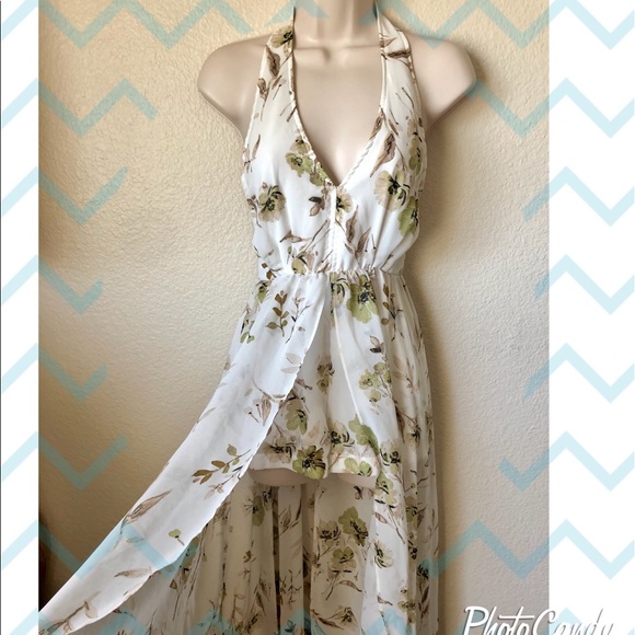 Dresses & Skirts - Gorgeous floral romper/dress!